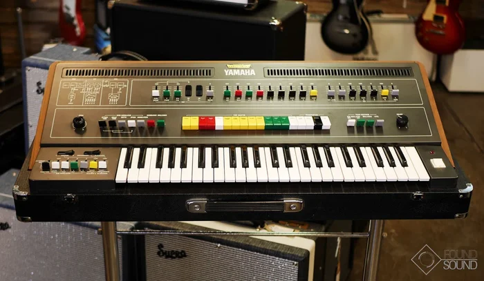 YAMAHA CS-50 Analogue Polyphonic Synthesizer
